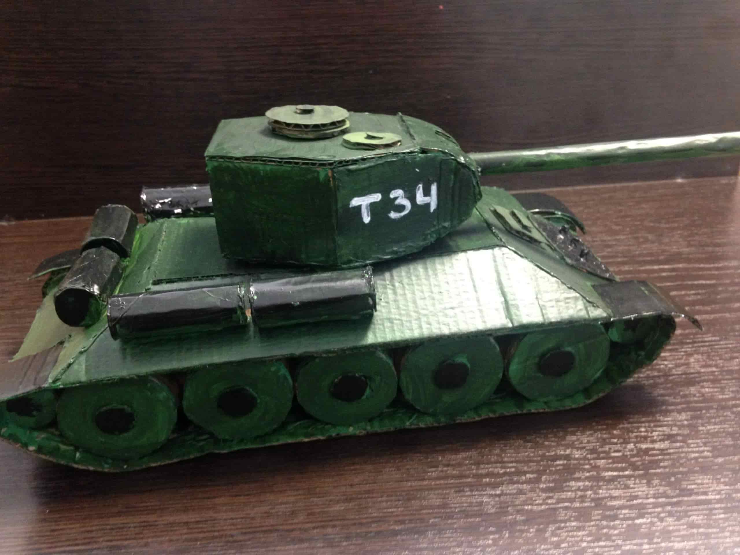 Поделка танк т34 из цветов